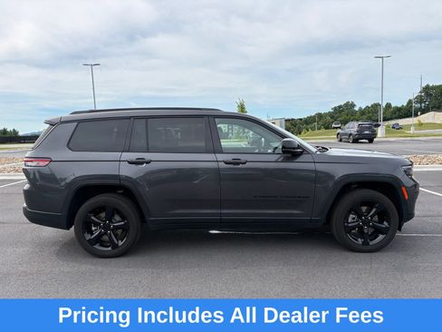 Used 2025 Jeep Grand Cherokee L Altitude AWD/4WD image 6
