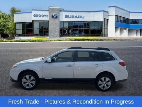 Used 2012 Subaru Outback 2.5i Premium w/ Popular Pkg 1B AWD/4WD image 2