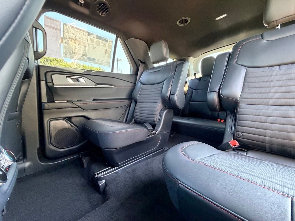 New 2026 Ford Explorer ST-Line w/ ST-Line Street Pack RWD image 11
