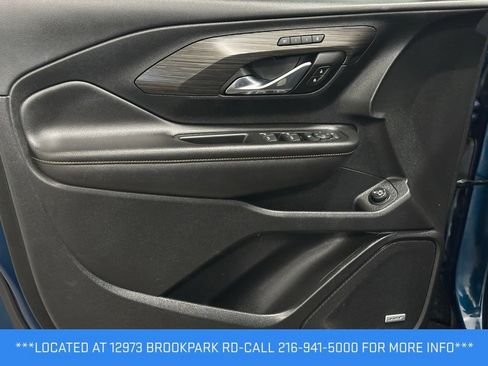 Used 2021 GMC Terrain SLT w/ Infotainment Package II FWD image 7