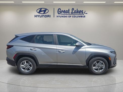 Used 2025 Hyundai Tucson SE FWD image 6