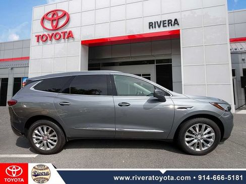 Used 2018 Buick Enclave Premium w/ Experience Buick Package AWD/4WD image 4