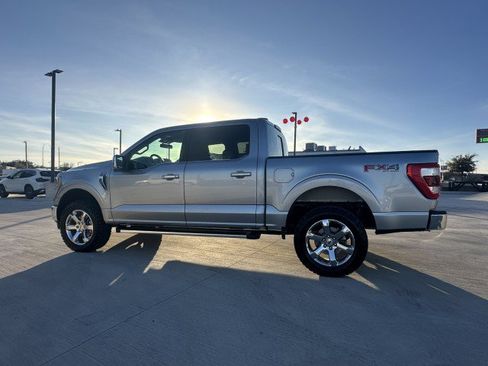 Used 2023 Ford F150 Lariat w/ Trailer Tow Package image 9
