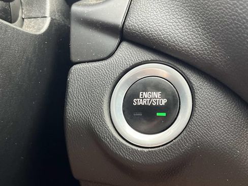 Used 2019 Chevrolet Equinox LT FWD image 24