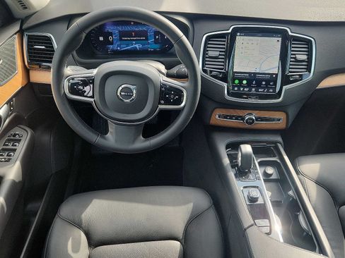 Certified 2023 Volvo XC90 B5 Plus w/ Protection Package AWD/4WD image 11