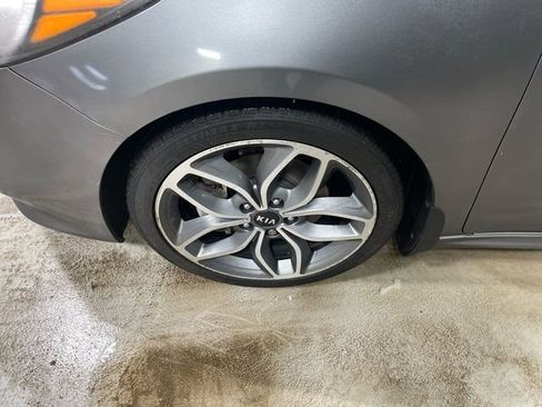 Used 2016 Kia Forte Koup SX image 10