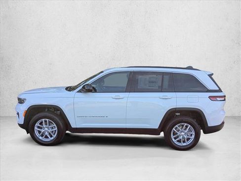 New 2025 Jeep Grand Cherokee Laredo X w/ Luxury Tech Group I image 8