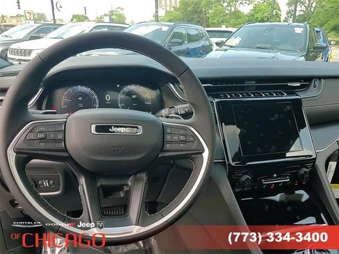 New 2025 Jeep Grand Cherokee Laredo image 24