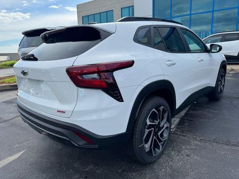 New 2026 Chevrolet Trax RS w/ Sunroof Package FWD image 26