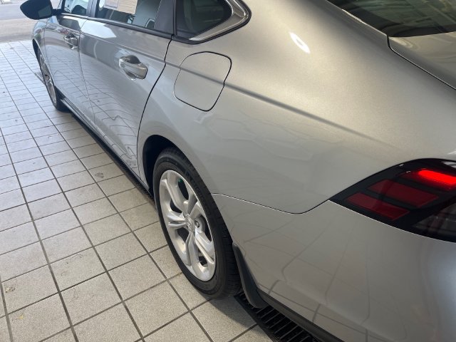 Used 2025 Honda Accord LX image 17