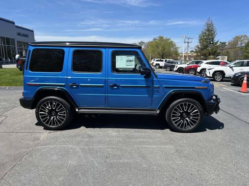 Used 2025 Mercedes-Benz G 63 AMG 4MATIC image 2