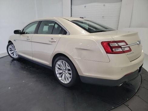 Used 2017 Ford Taurus Limited FWD image 6
