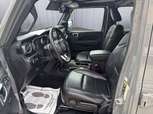 Used 2020 Jeep Wrangler Unlimited Sahara AWD/4WD image 29