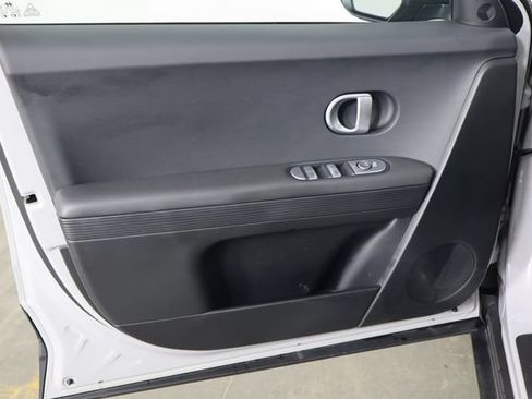 Used 2024 Hyundai Ioniq 5 SE AWD/4WD image 18
