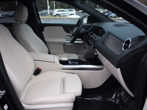 Used 2023 Mercedes-Benz GLA 250 4MATIC image 13