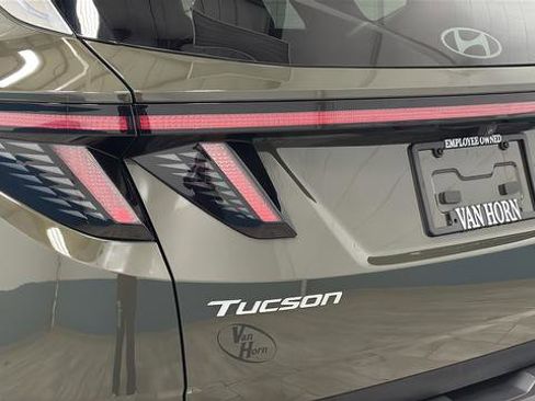 Used 2025 Hyundai Tucson Limited image 43