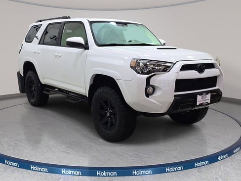 Used 2019 Toyota 4Runner TRD Off-Road AWD/4WD image 4