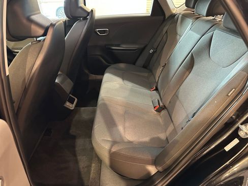 Used 2025 Kia K4 LXS image 25