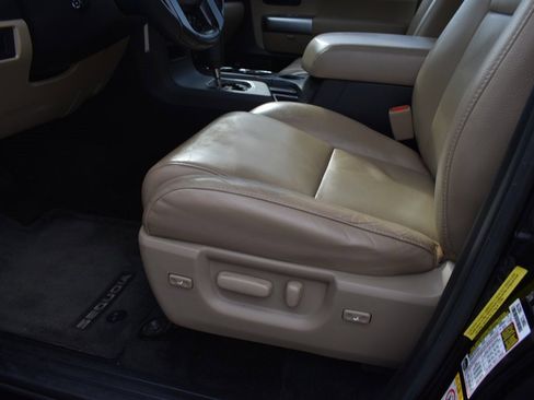 Used 2018 Toyota Sequoia Limited image 7