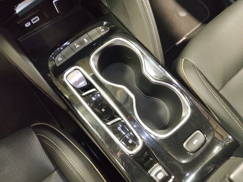 Used 2023 Buick Envision Essence image 26