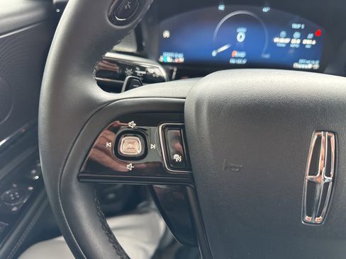 Used 2023 Lincoln Corsair AWD w/ Equipment Group 101A image 24