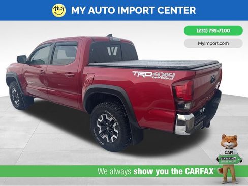 Used 2018 Toyota Tacoma TRD Off-Road image 4