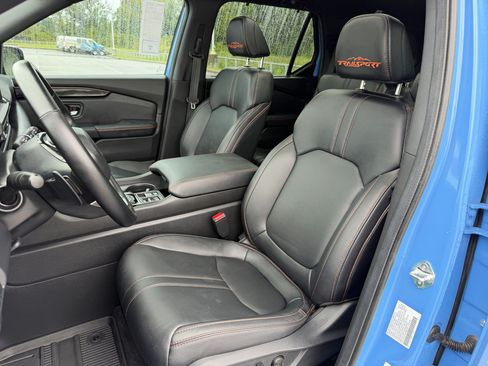 Used 2024 Honda Pilot TrailSport image 5