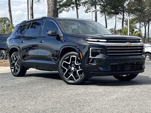 Used 2025 Chevrolet Traverse High Country w/ LPO, Floor Liner Package image 2