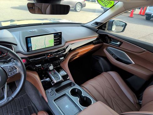 Used 2025 Acura MDX SH-AWD w/ Advance Package image 10