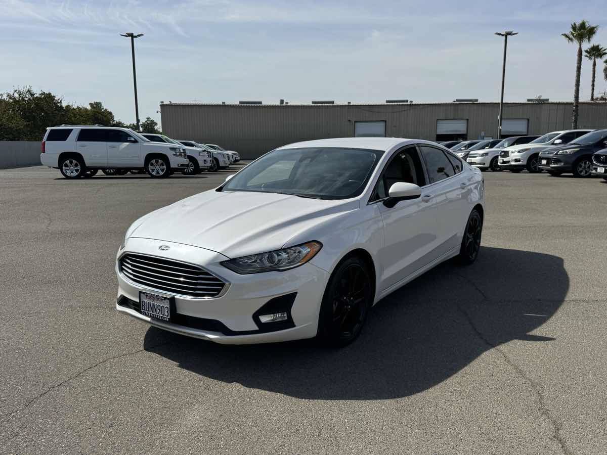 Used 2020 Ford Fusion SE w/ Equipment Group 151A FWD image 5