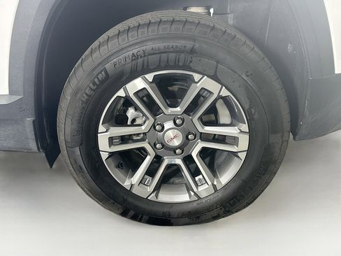 Used 2025 GMC Terrain Elevation image 11