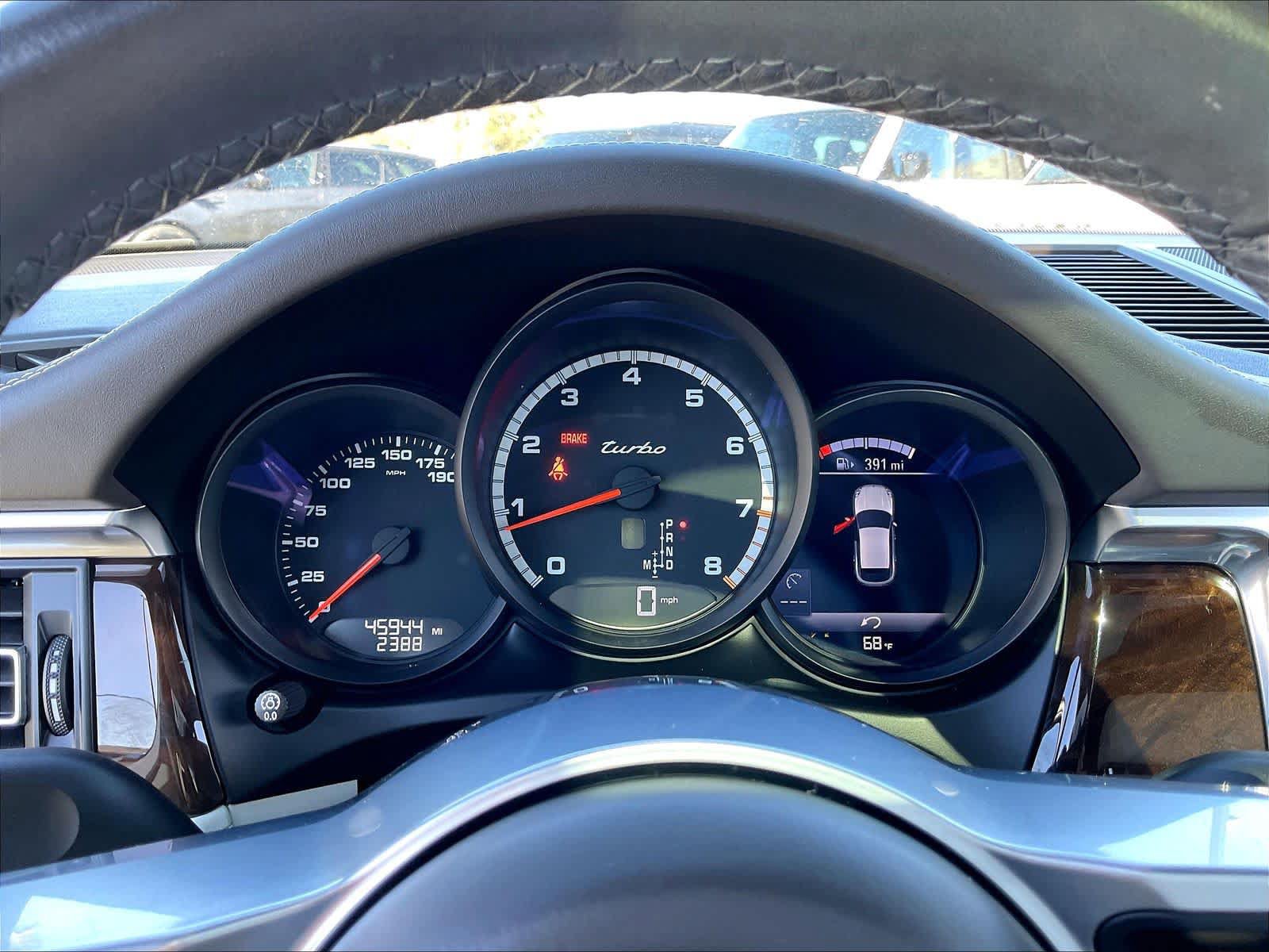 Used 2021 Porsche Macan Turbo AWD/4WD image 24