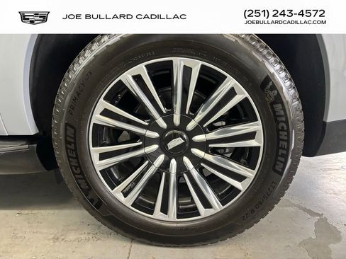 New 2026 Cadillac Escalade IQL Luxury image 15