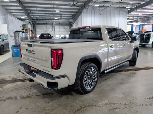 Used 2026 GMC Sierra 1500 Denali Ultimate AWD/4WD image 3