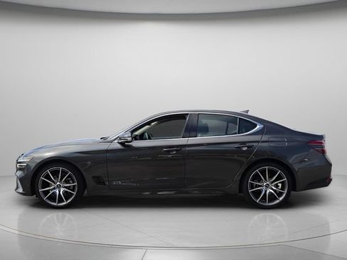 Used 2023 Genesis G70 2.0T RWD image 3