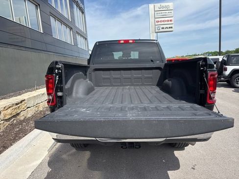 Used 2025 RAM 2500 Big Horn AWD/4WD image 5