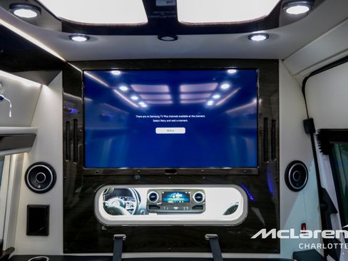 Used 2023 Mercedes-Benz Sprinter 3500 image 25