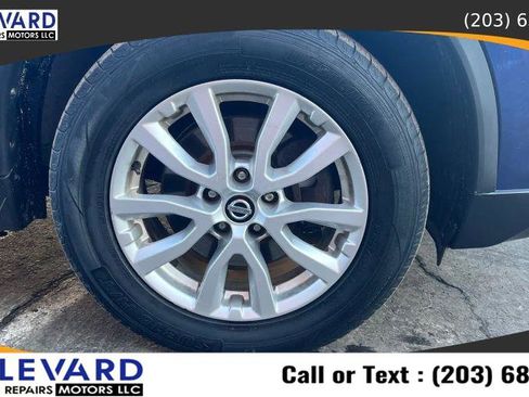 Used 2017 Nissan Rogue SV w/ SV Premium Package image 34