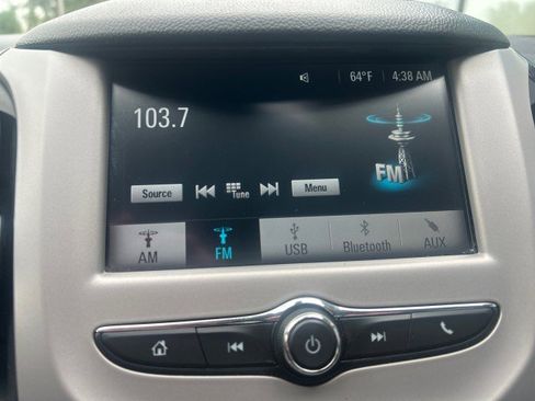 Used 2017 Chevrolet Cruze LS FWD image 14