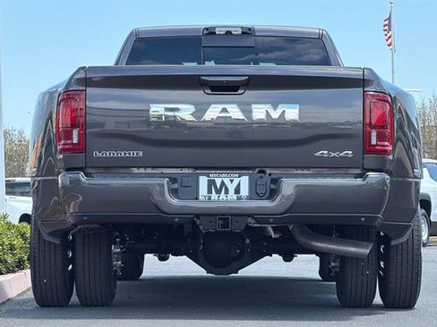 New 2026 RAM 3500 Laramie AWD/4WD image 4