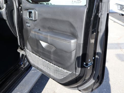 Used 2022 Jeep Gladiator Overland image 37