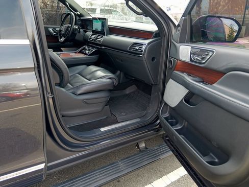 Used 2023 Lincoln Navigator L Reserve AWD/4WD image 34
