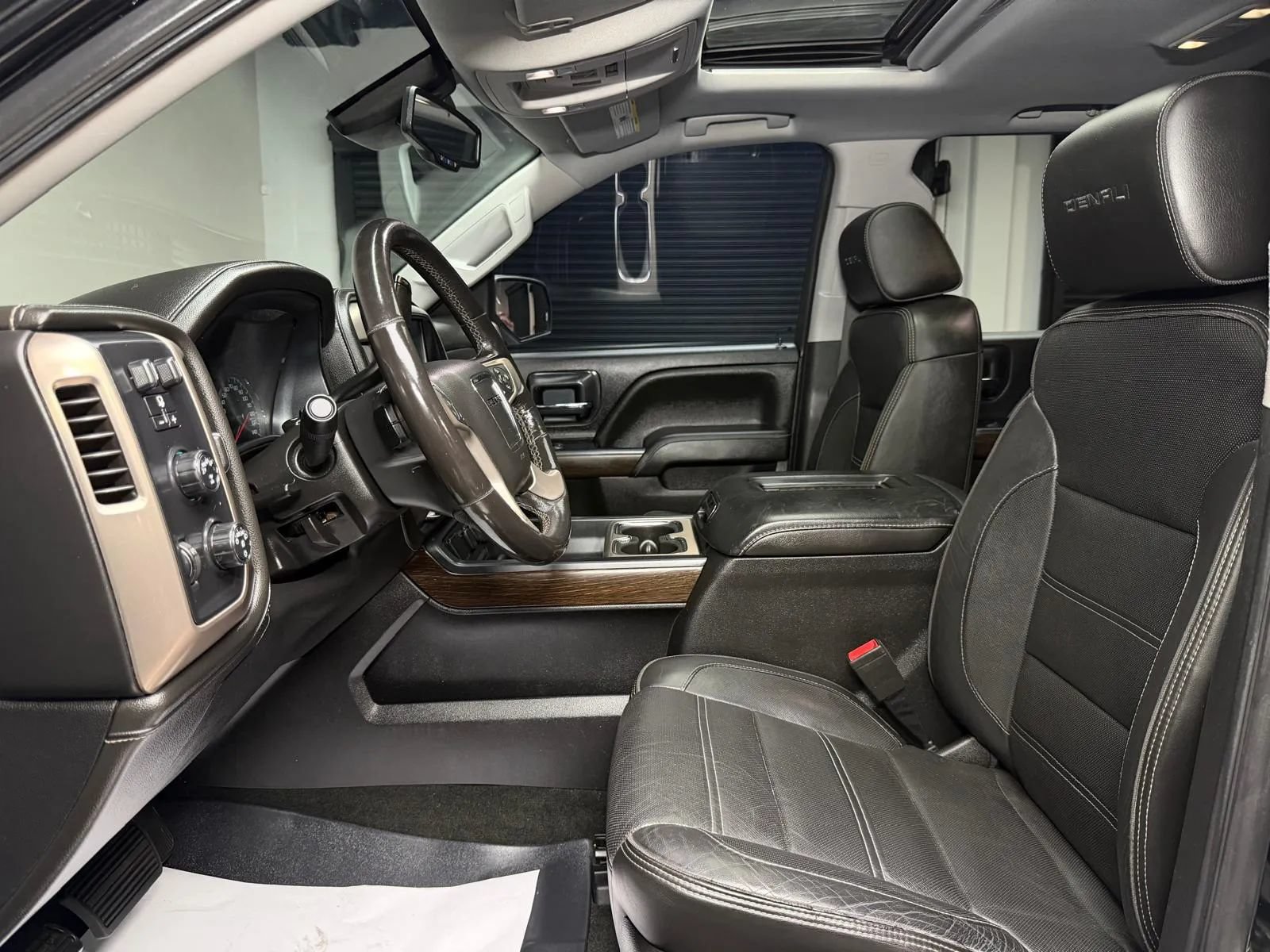 Used 2018 GMC Sierra 1500 Denali AWD/4WD image 26