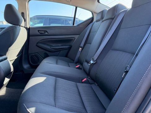 Used 2025 Nissan Altima 2.5 SV image 24