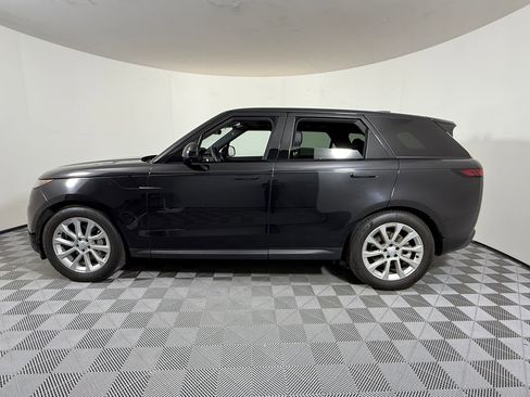 Used 2025 Land Rover Range Rover Sport SE AWD/4WD image 2
