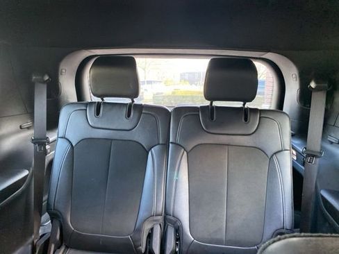 Used 2023 Jeep Grand Cherokee L Laredo image 4