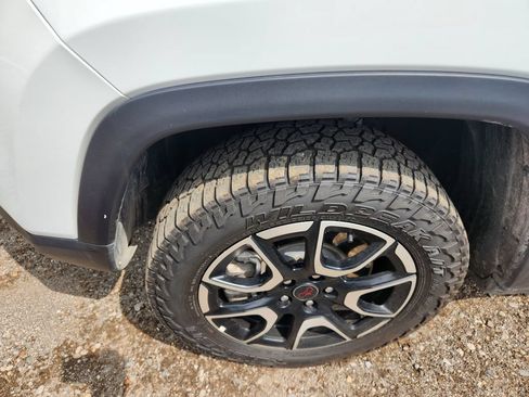 Used 2025 Jeep Compass Trailhawk AWD/4WD image 22