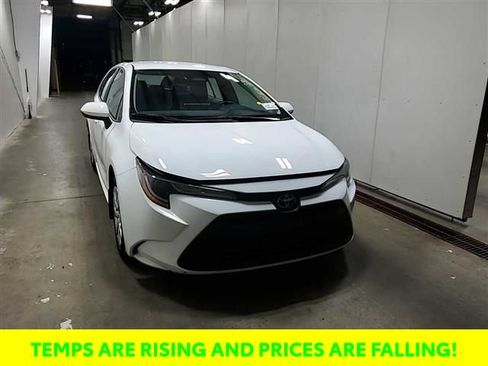 Used 2025 Toyota Corolla LE image 22