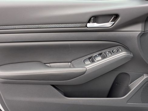 New 2025 Nissan Altima 2.5 SV image 11