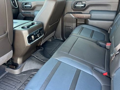 Used 2020 GMC Sierra 2500 Denali w/ Denali Ultimate Package image 12